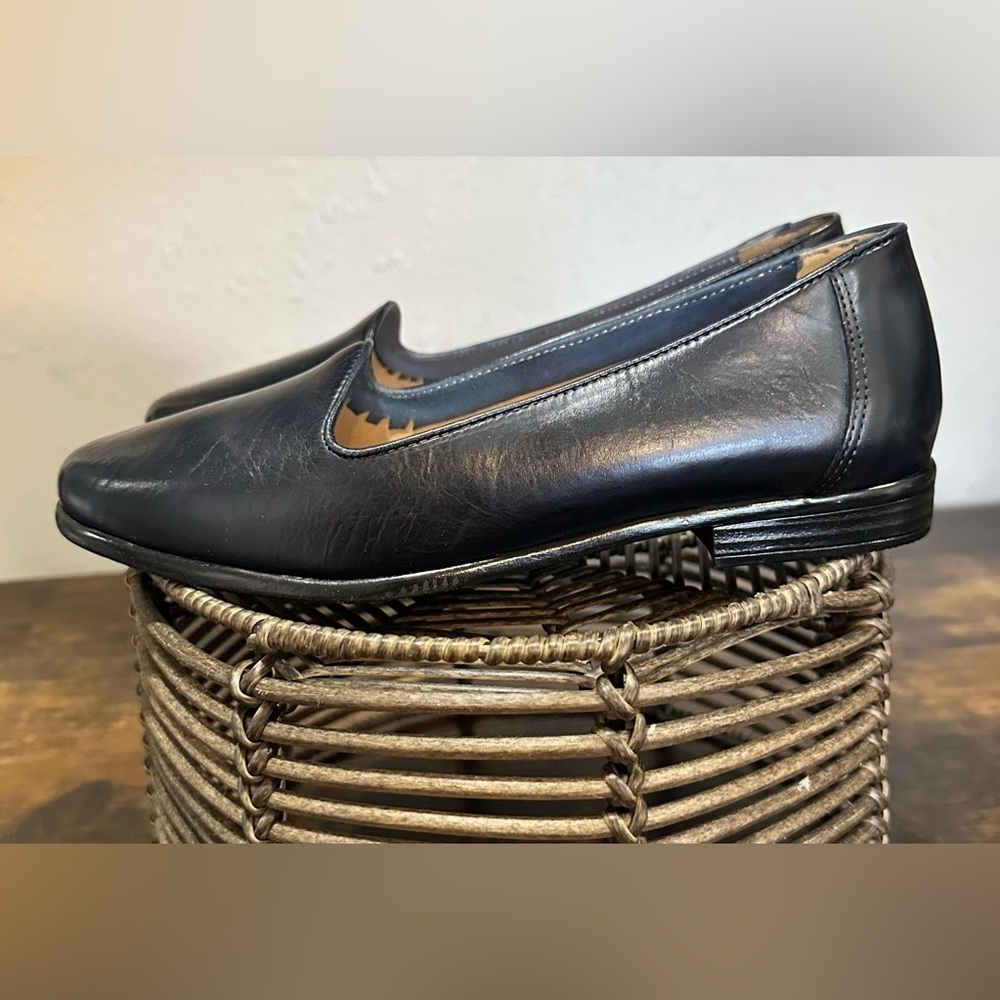 Trotters Liz Lux Navy Leather Flat Loafer Size 6 - Picture 5 of 7